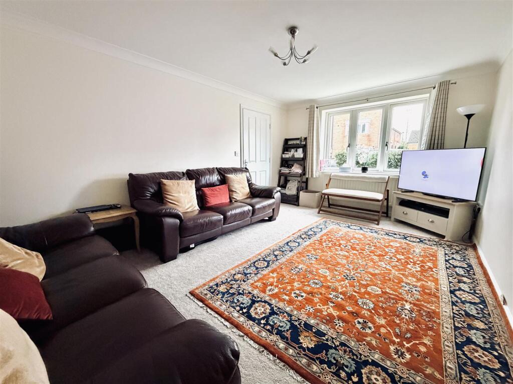 Turnbull Road, West Timperley, Altrincham photo 2