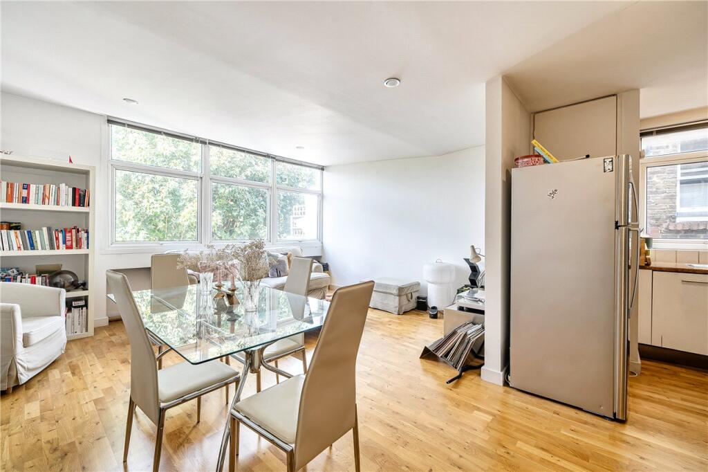 Apartment in London - More