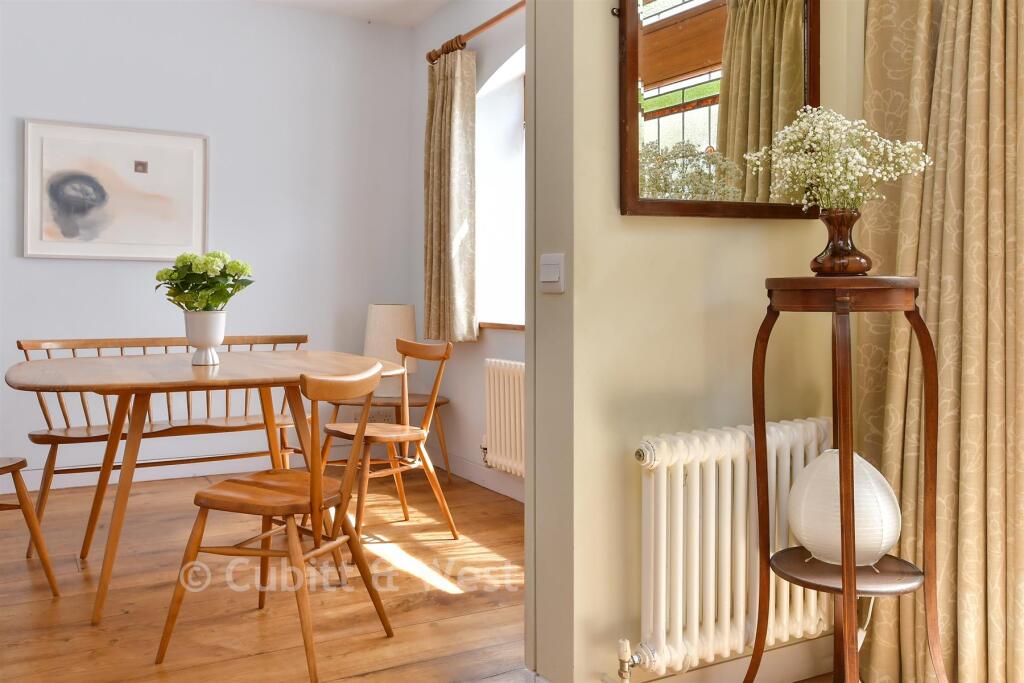 House in Brighton - View 3