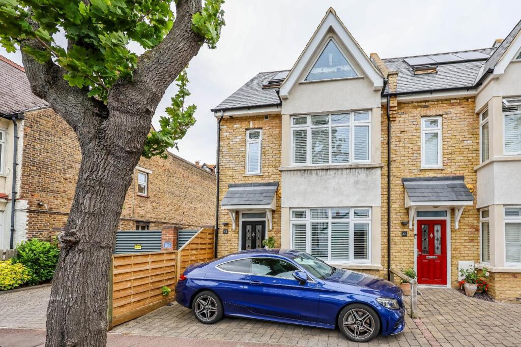 Main image of property: Maple Avenue, Leigh-On-Sea