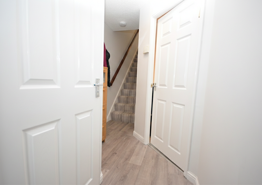St Michaels Gardens, Whitefield, M45 8DN photo 4