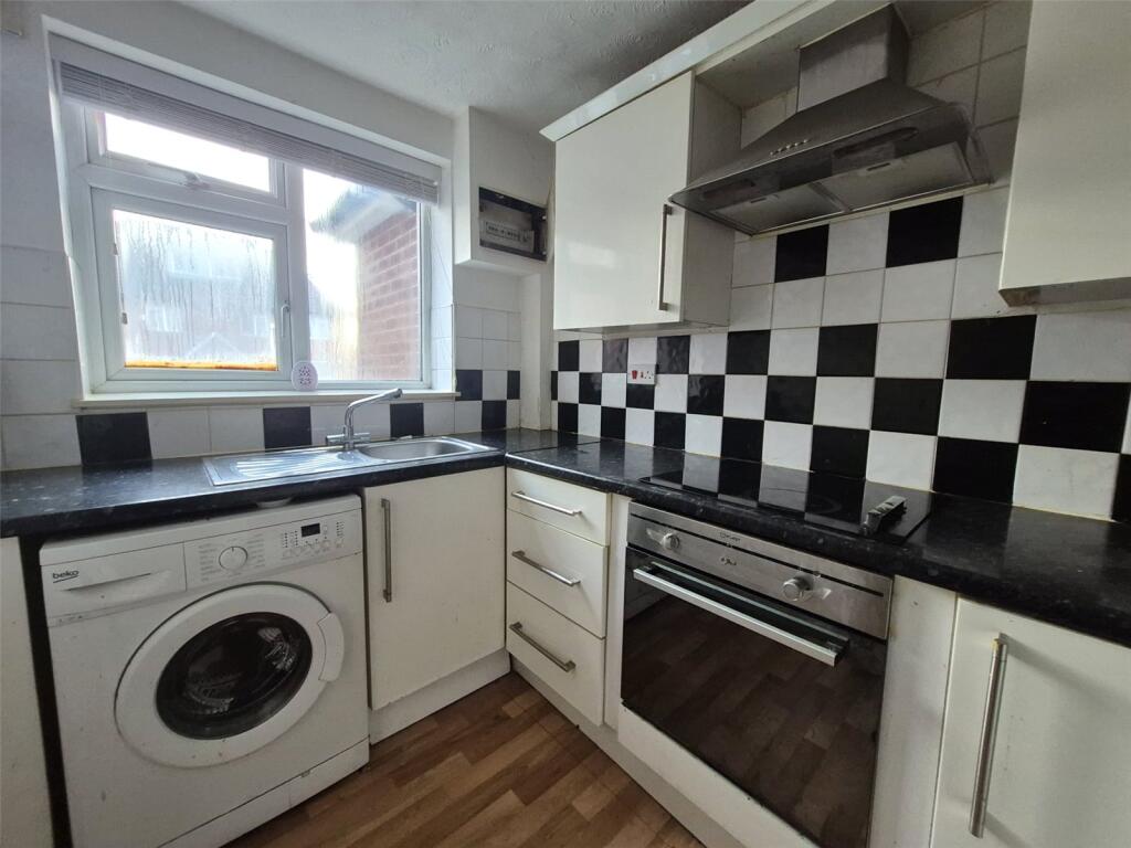 Surrey Road, Blackley, Manchester, M9 photo 3