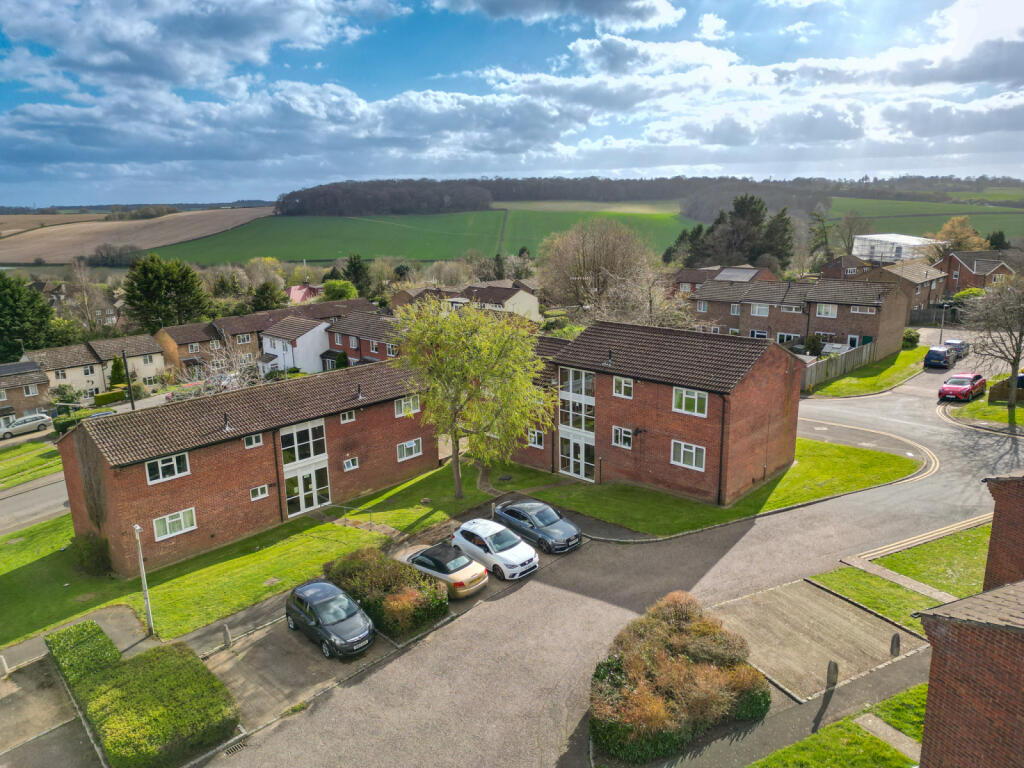 Main image of property: Quarrendon Road, Amersham, Buckinghamshire, HP7