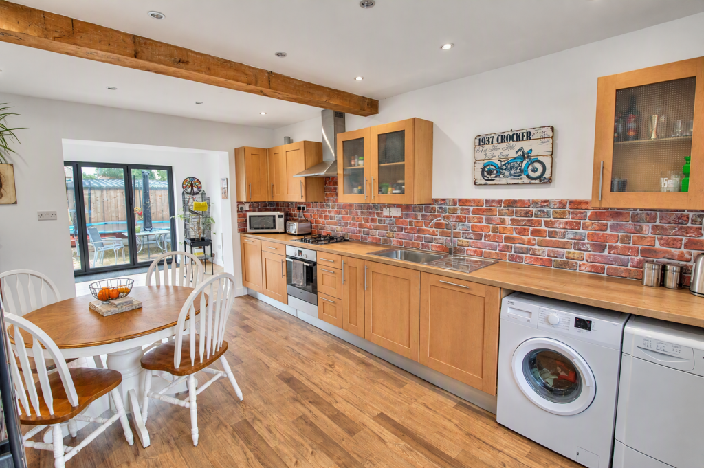 House in Dudley - View 4