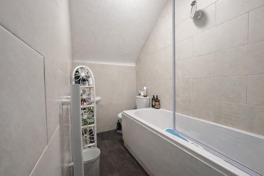 Apartment in Bexhill-on-Sea, Central - View 5
