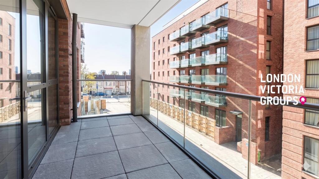 Apartment in London - More