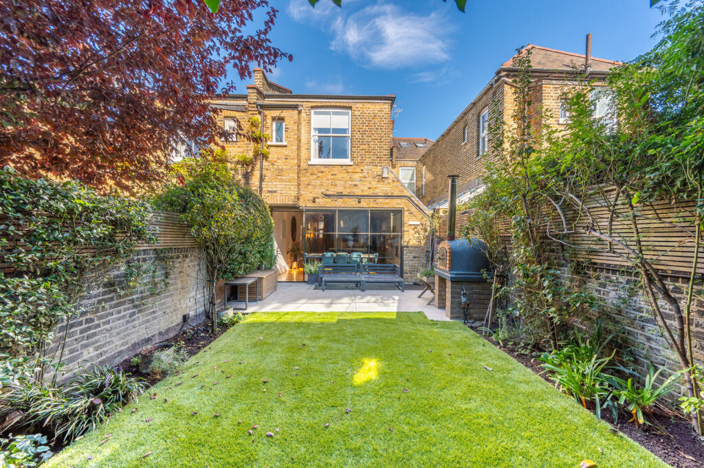 House in London - View 5