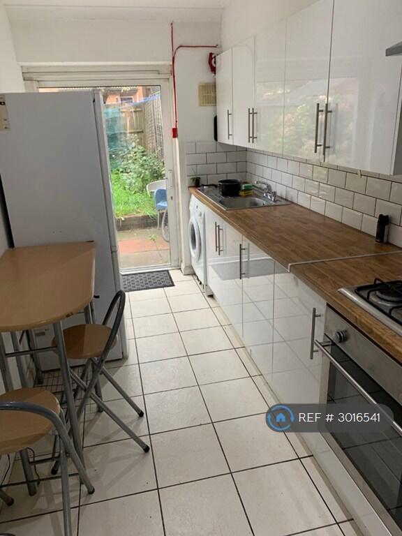 House in Reading - View 4