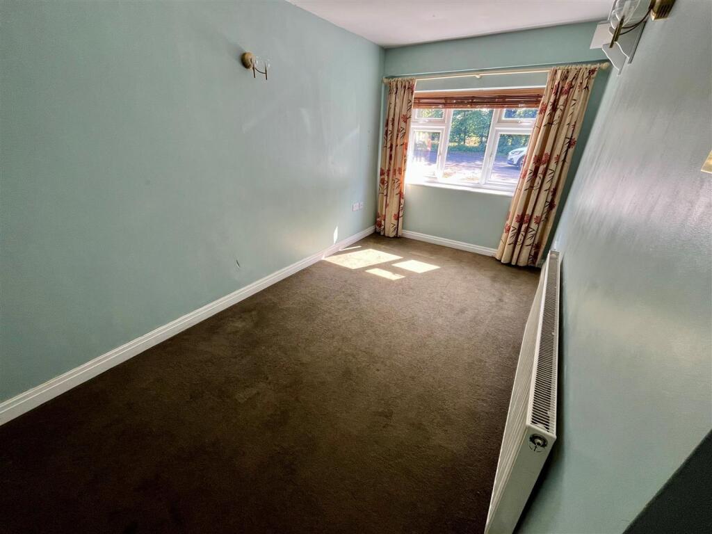 House in Hull - More