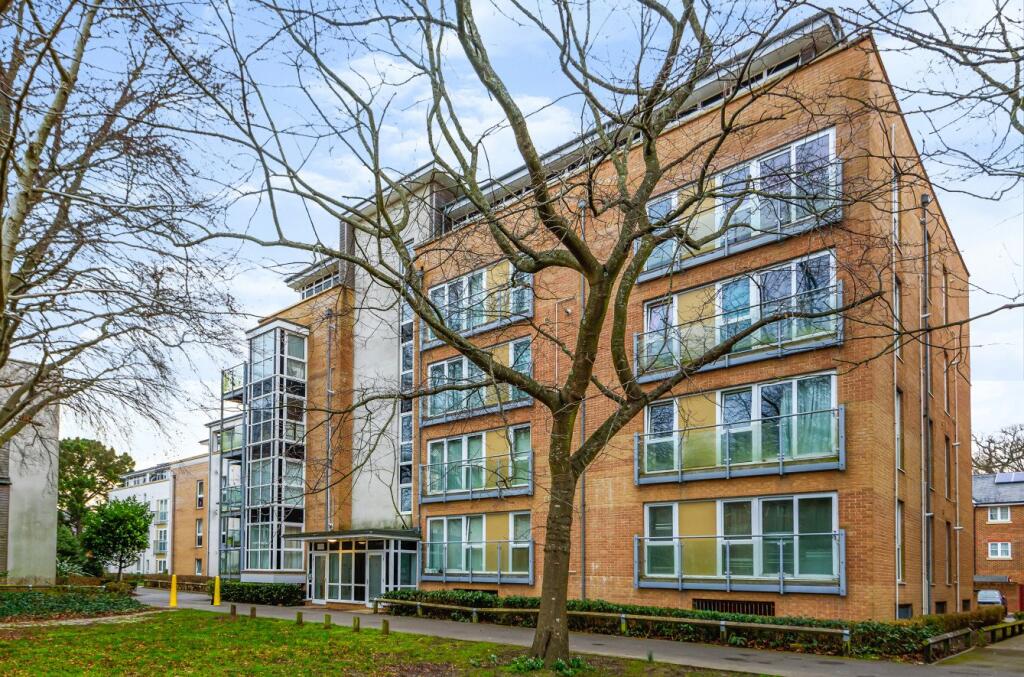 Main image of property: Suttones Place, Southampton, SO15