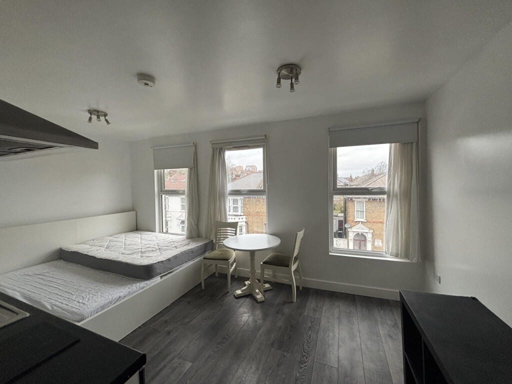 Main image of property: Turnpike Lane, N8