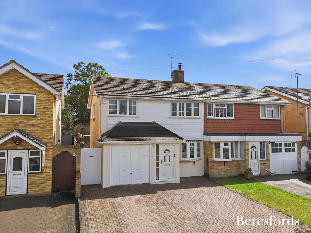 Main image of property: The Green, Orsett, RM16