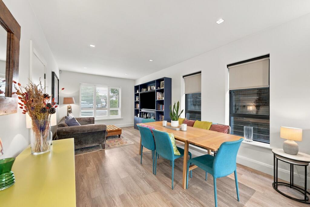 House in Macclesfield, Jasmine Park, Greenside - View 3