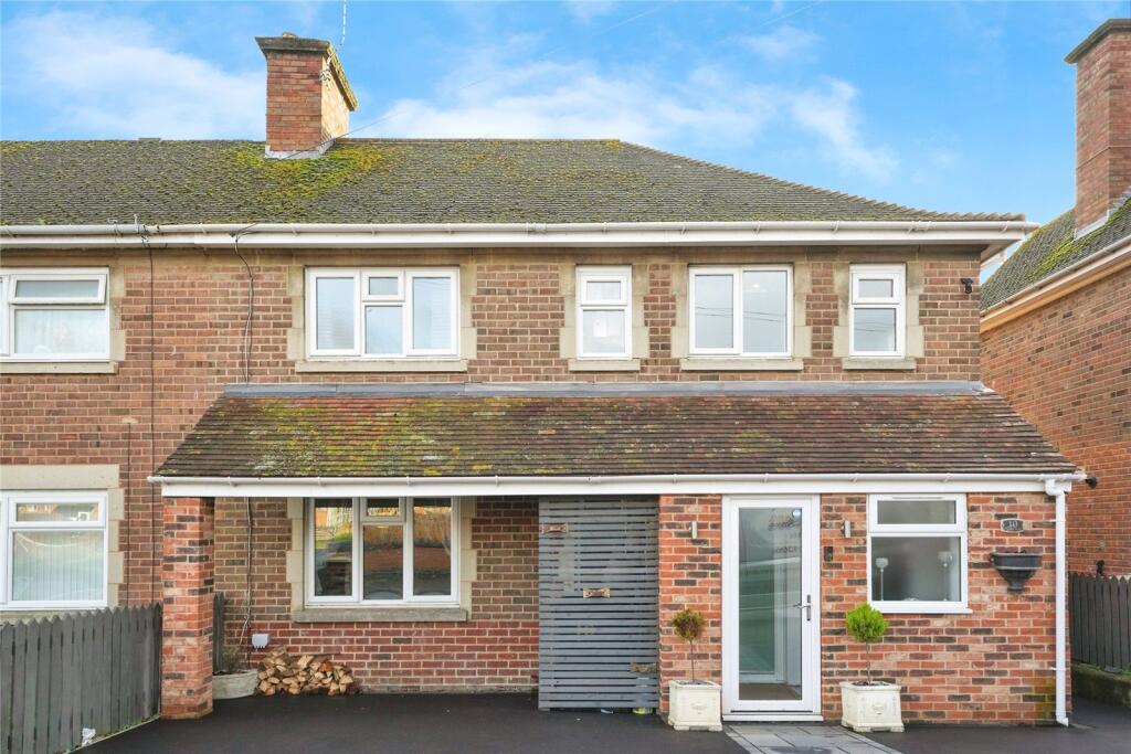 Main image of property: Stanway Road, Gloucester, Gloucestershire, GL4