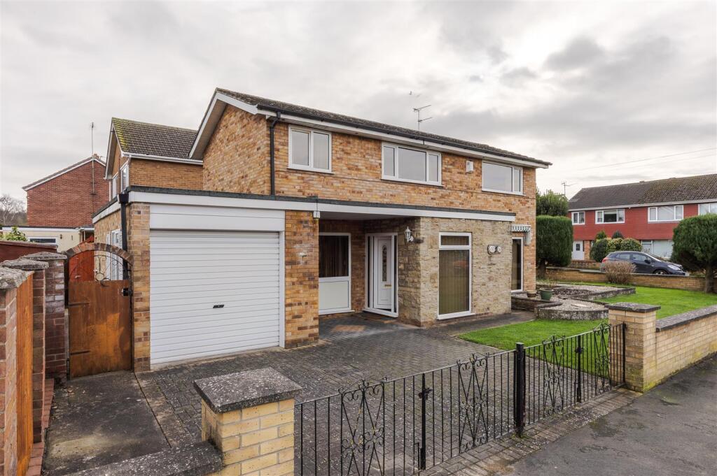 Main image of property: Shakespeare Avenue, Scunthorpe