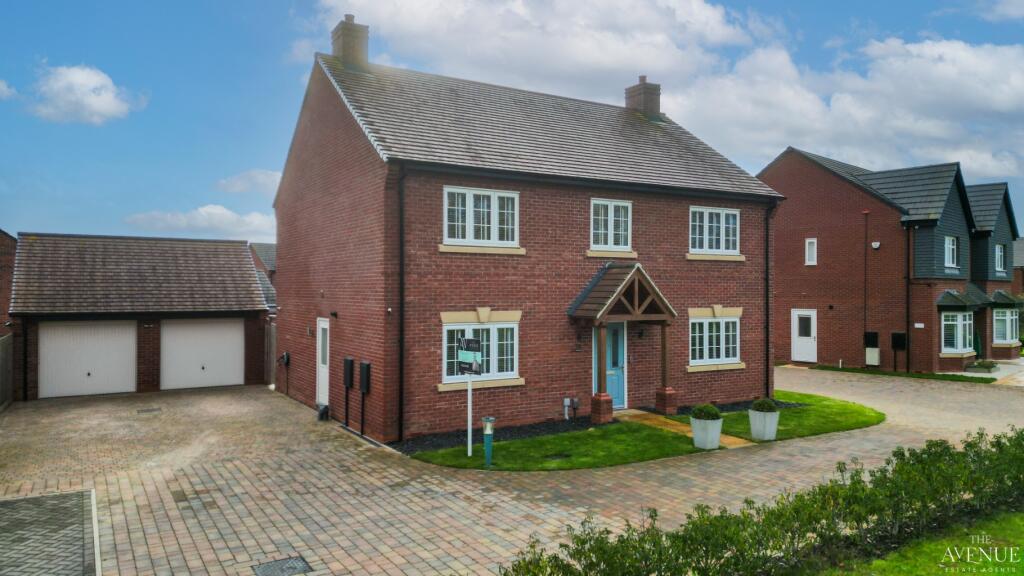 5-bed detached on Mint Grove, Mickleover, Derby, DE3 0GE, £600,000