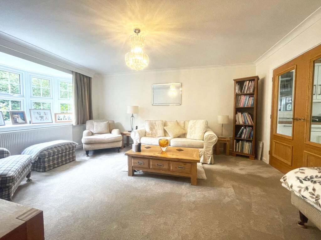 House in Southampton - More