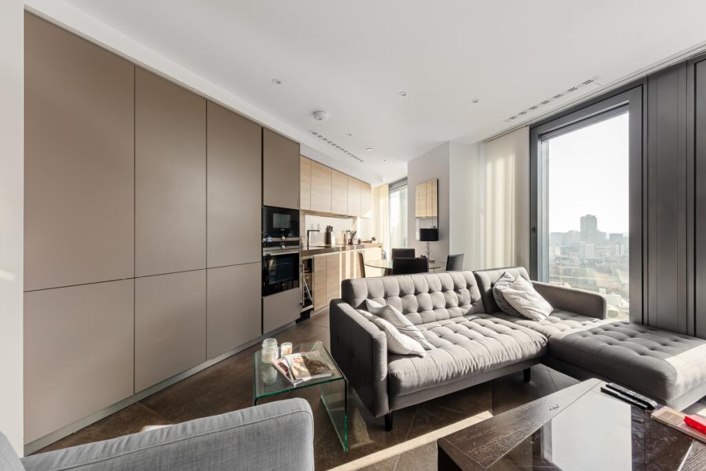 Main image of property: Chronicle Tower, City Road, EC1V