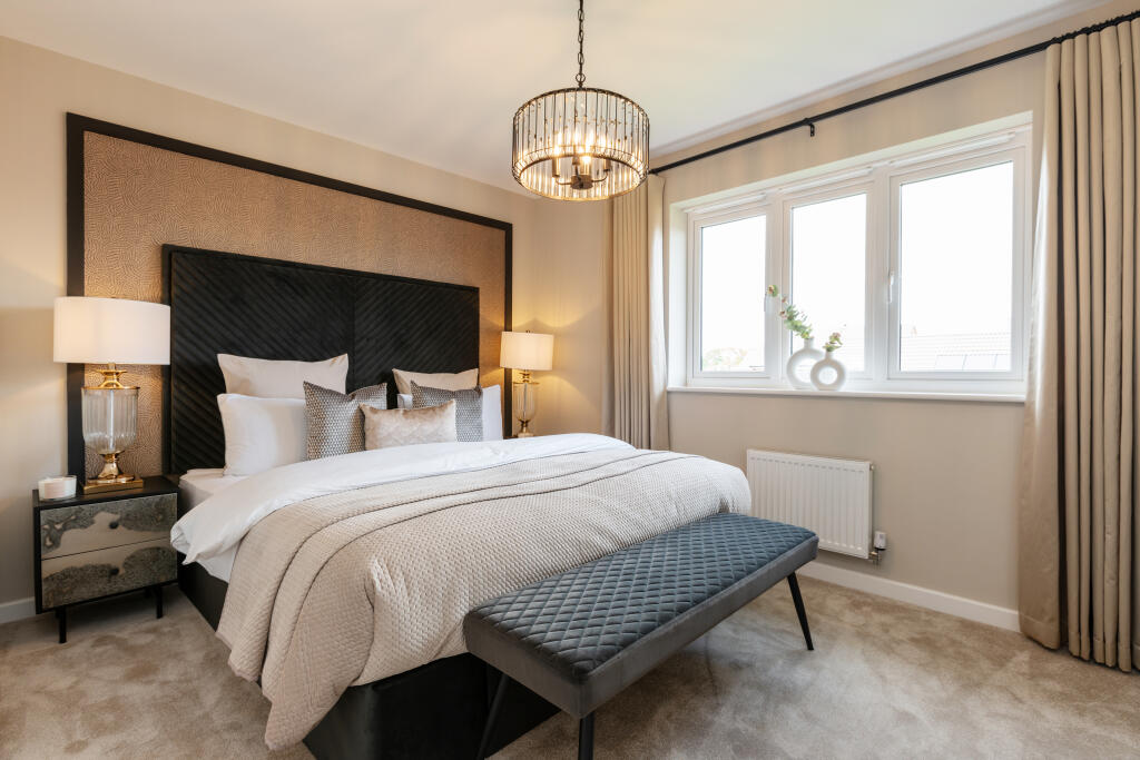 House in Rochford - More
