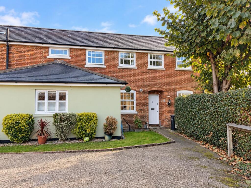 3-bed terraced on Neptune Court, Colchester, CO1, £250,000