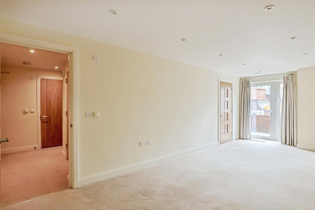 Macaulay Road, Broadstone, Dorset, BH18 photo 5