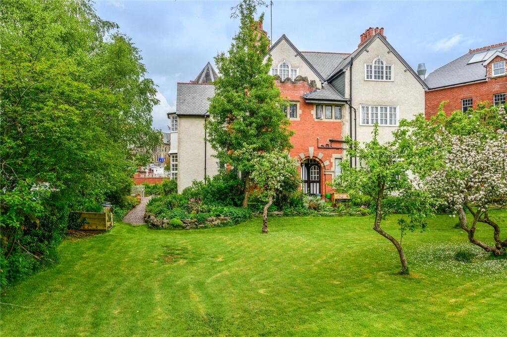 8-bed detached on Spa Road, Llandrindod Wells, Powys, £500,000