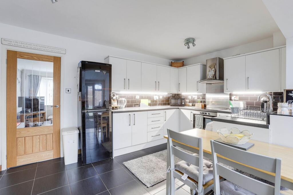 Watnall Road, Hucknall, NG15 - More