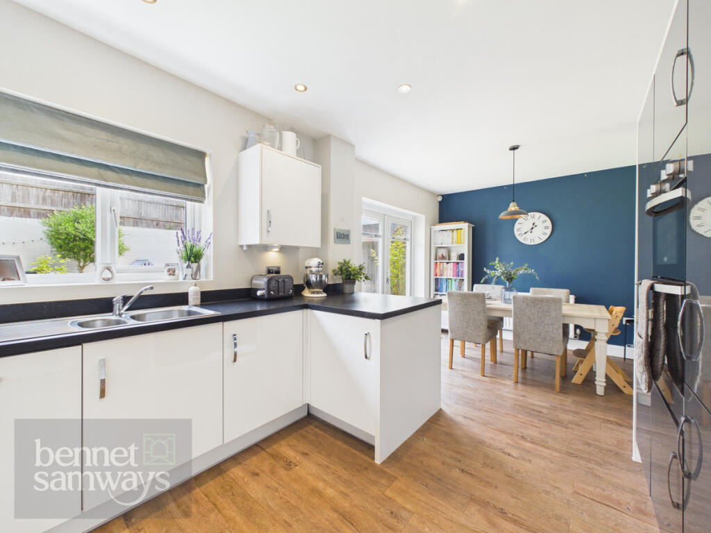Bower Close, Ashbourne, DE6 photo 4