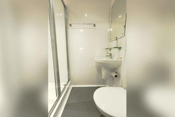Apartment in Lancaster - View 3