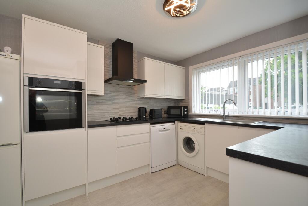House in Erskine, Renfrewshire - View 6
