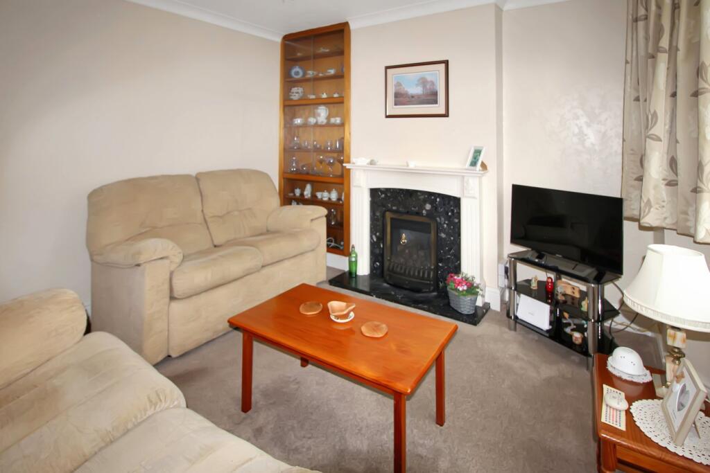 Portland Road, Rugby, CV21 - More