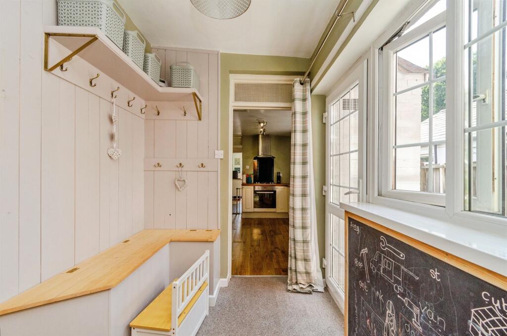 House in Sandwell, Wood Green - More