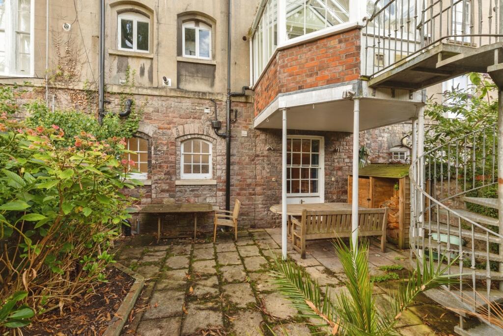 Property photo 11