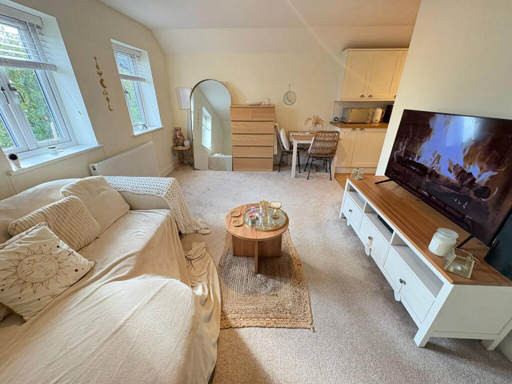 House in South Staffordshire, Lapley, Stretton and Wheaton Aston - View 4