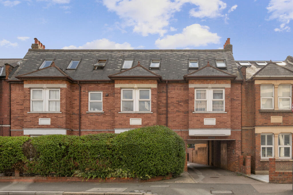 Main image of property: Kingston Road, Raynes Park, SW20