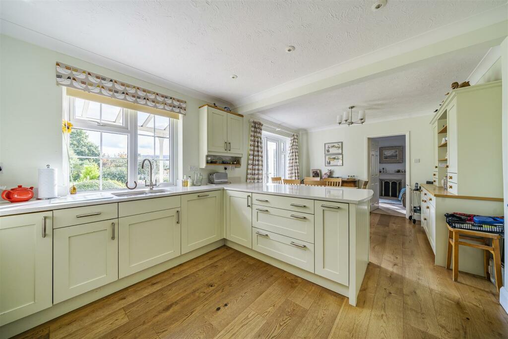 Blundells Road, Tiverton photo 2