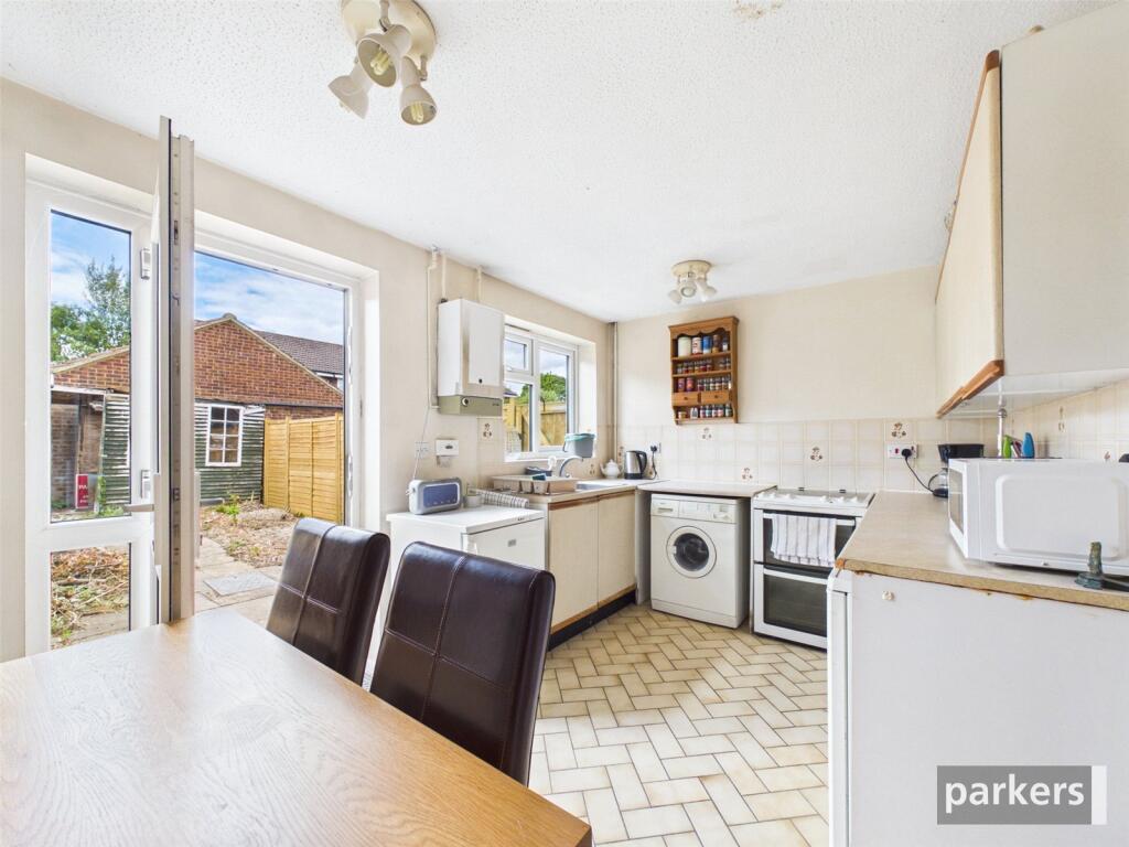 The Willows, Caversham, Reading, Berkshire, RG4 photo 4