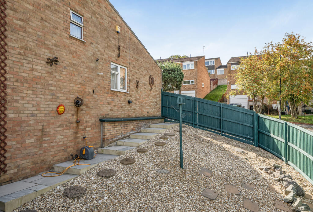 Bellevue Close, Bristol, Gloucestershire, BS15 photo 3