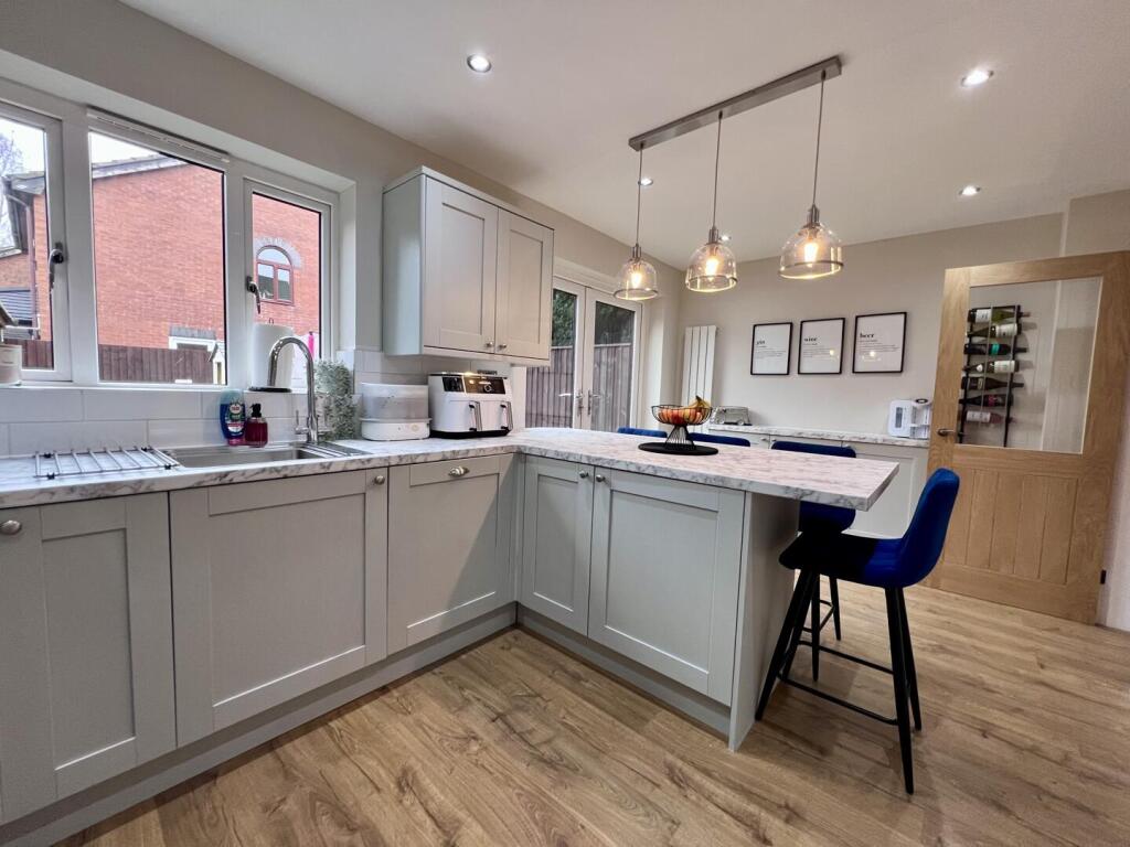 Burghley Close, Clayton le Woods photo 5