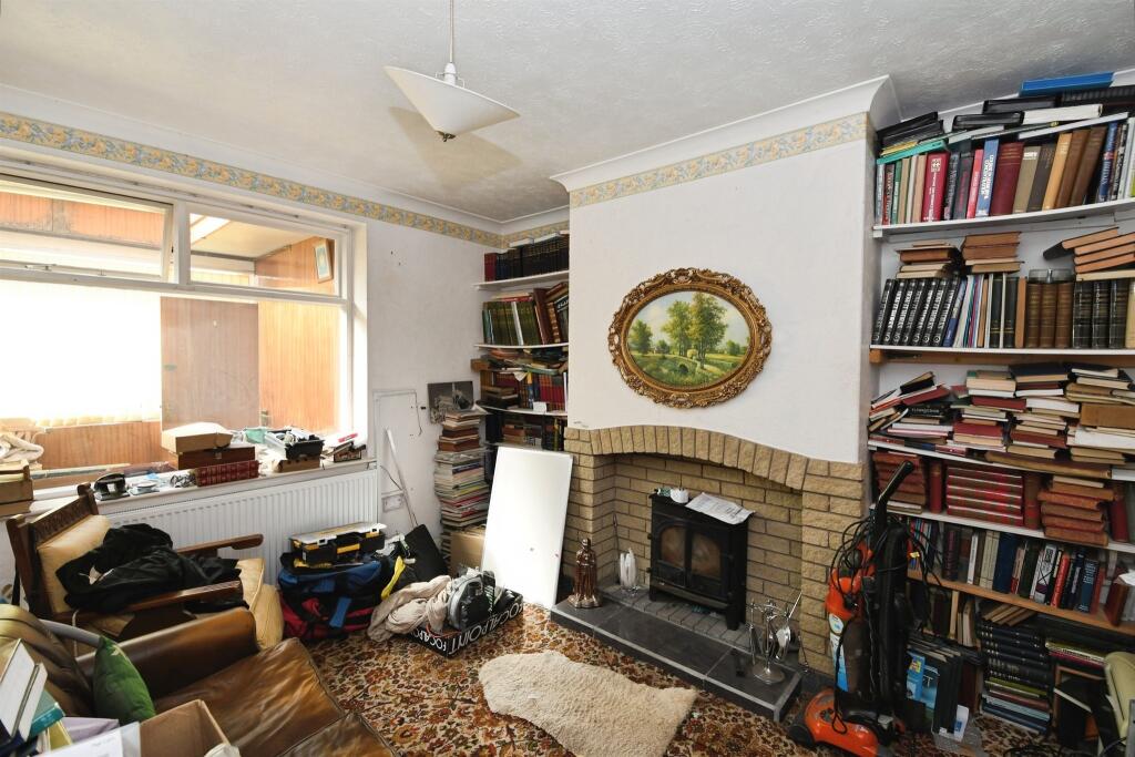 House in Doncaster, North Lincolnshire - View 5