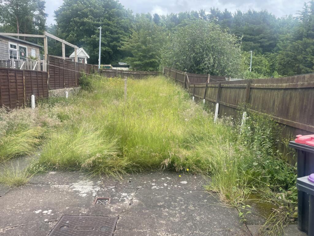 25 Manor Road, Dawley, Telford, Shropshire TF4 3EA photo 3