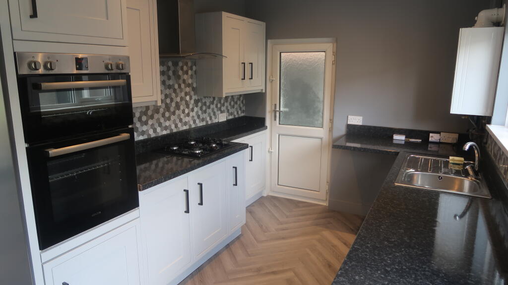 House in Tredegar, Rhymney - View 3