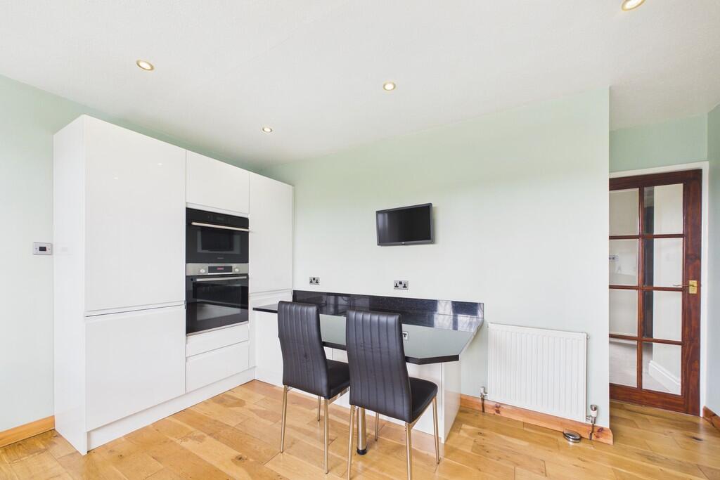 142 North Road, Carnforth, Lancashire photo 4