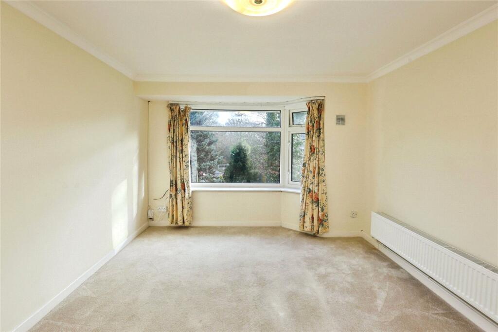 Apartment in Eastleigh, Hound - View 3
