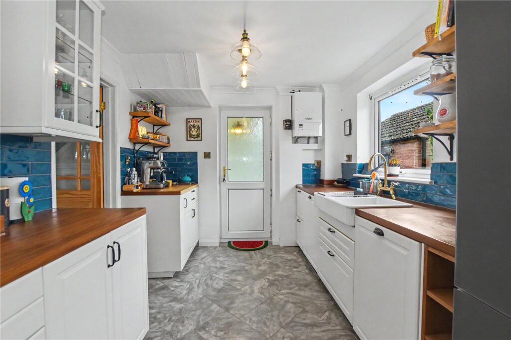 House in Taunton, East Lydeard - More