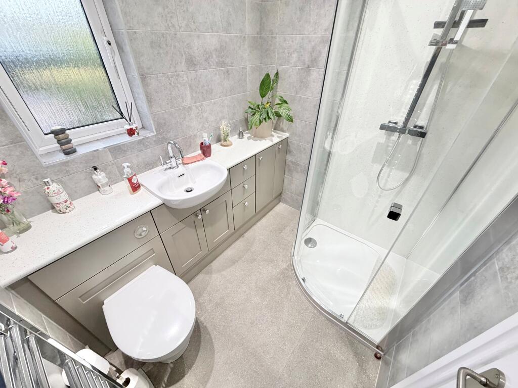 House in Ellesmere Port, Westwood Park - View 2
