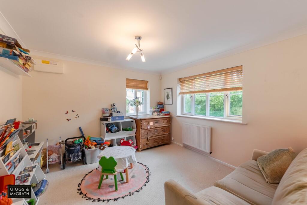 Royal Oak Close, Upwood, Ramsey, Huntingdon, Cambridgeshire, PE26 2AB photo 4