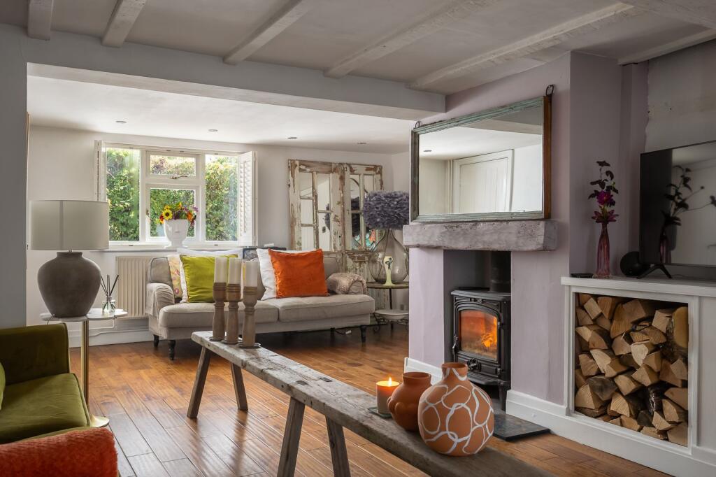House in Worcester - View 5