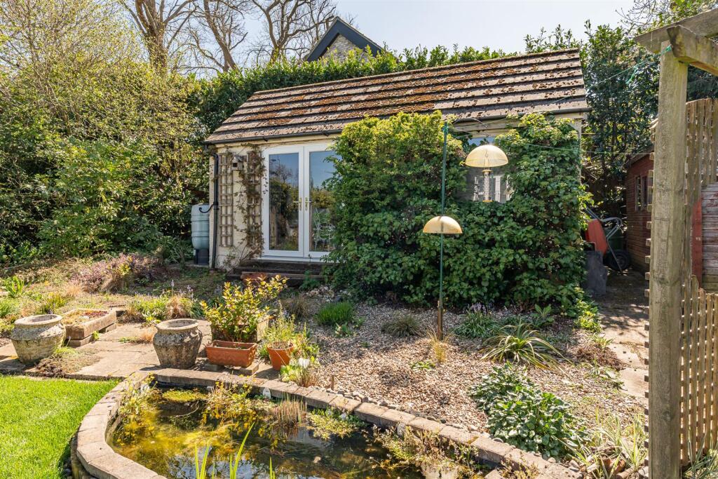 Additional image 27 of Chestnut Walk, Welwyn