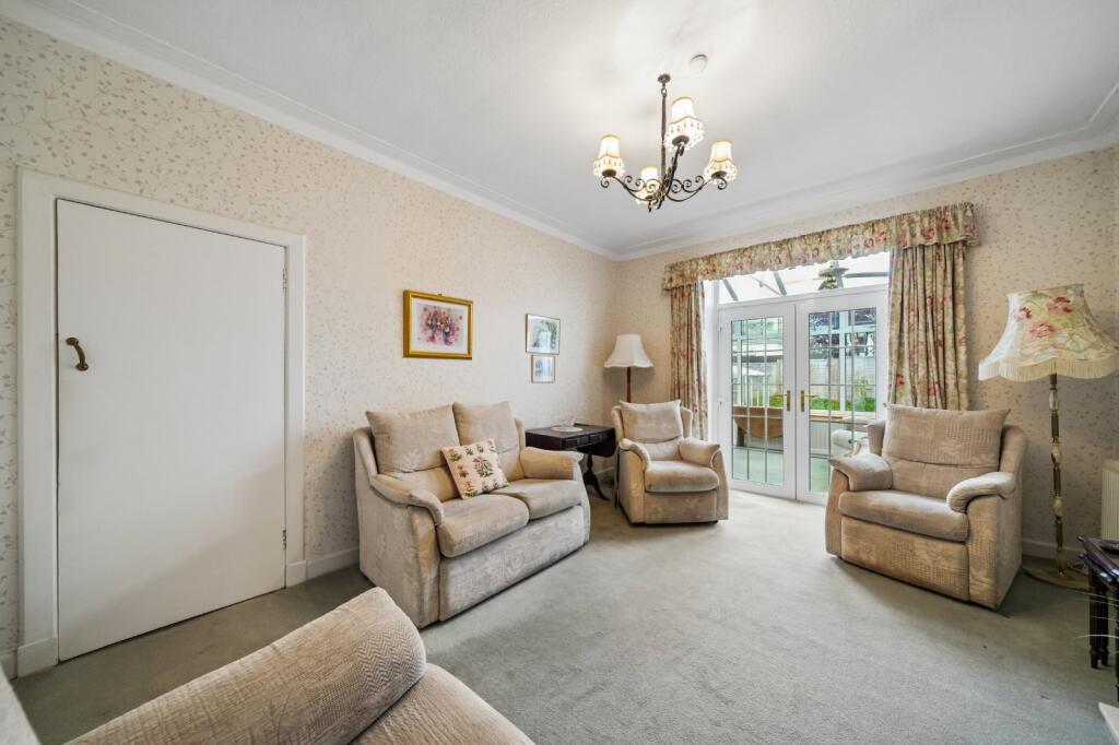 House in Glasgow, High Carolside, Eastwoodmains - View 4